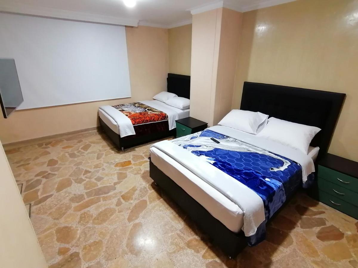 פריירה Hotel Golden Suite מראה חיצוני תמונה