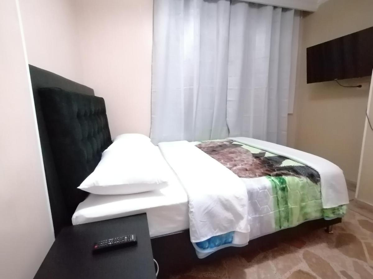 פריירה Hotel Golden Suite מראה חיצוני תמונה