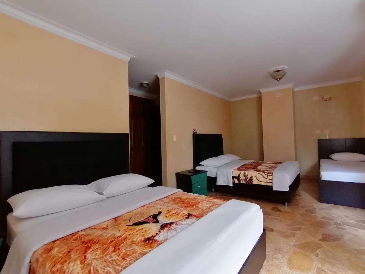 פריירה Hotel Golden Suite מראה חיצוני תמונה