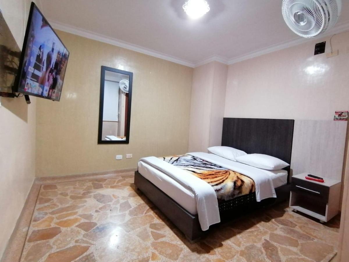 פריירה Hotel Golden Suite מראה חיצוני תמונה