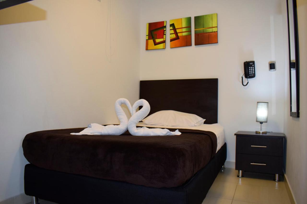 פריירה Hotel Golden Suite מראה חיצוני תמונה