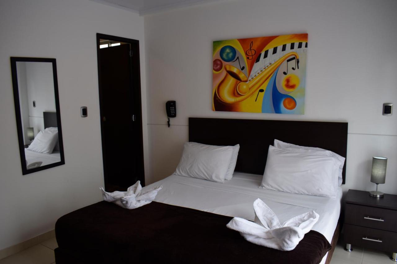 פריירה Hotel Golden Suite מראה חיצוני תמונה