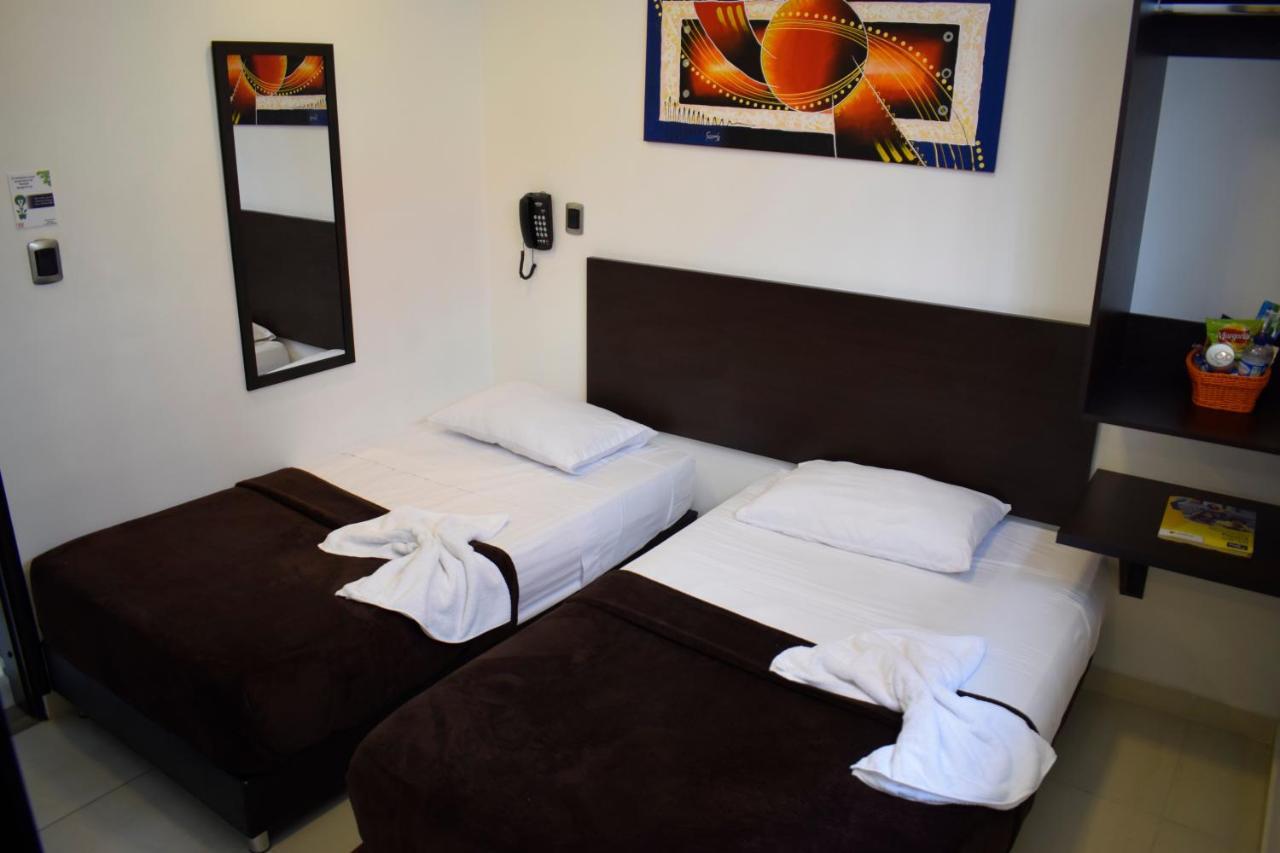 פריירה Hotel Golden Suite מראה חיצוני תמונה