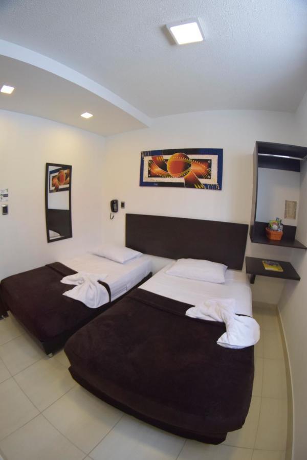 פריירה Hotel Golden Suite מראה חיצוני תמונה