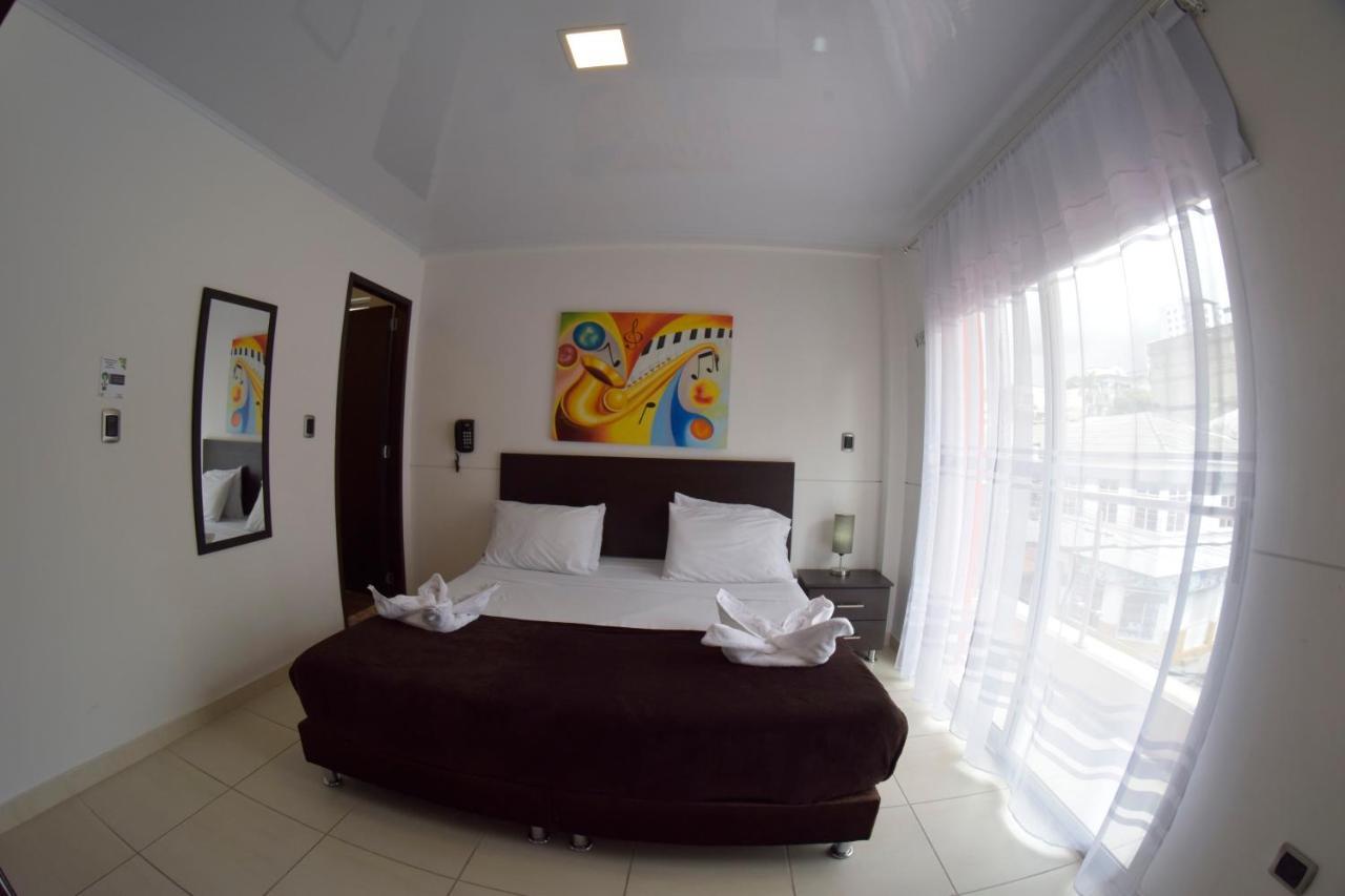 פריירה Hotel Golden Suite מראה חיצוני תמונה